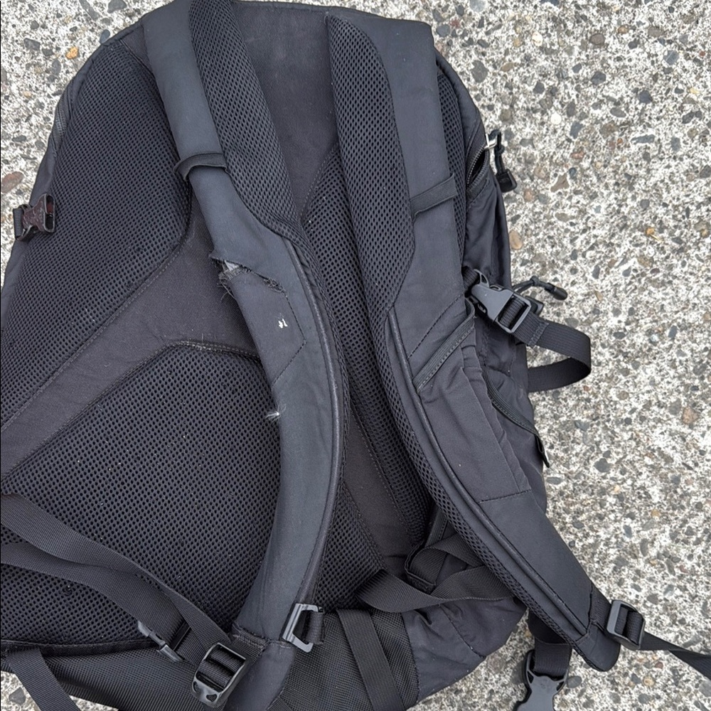 The North Face Black Backpack - Picture 5 of 6